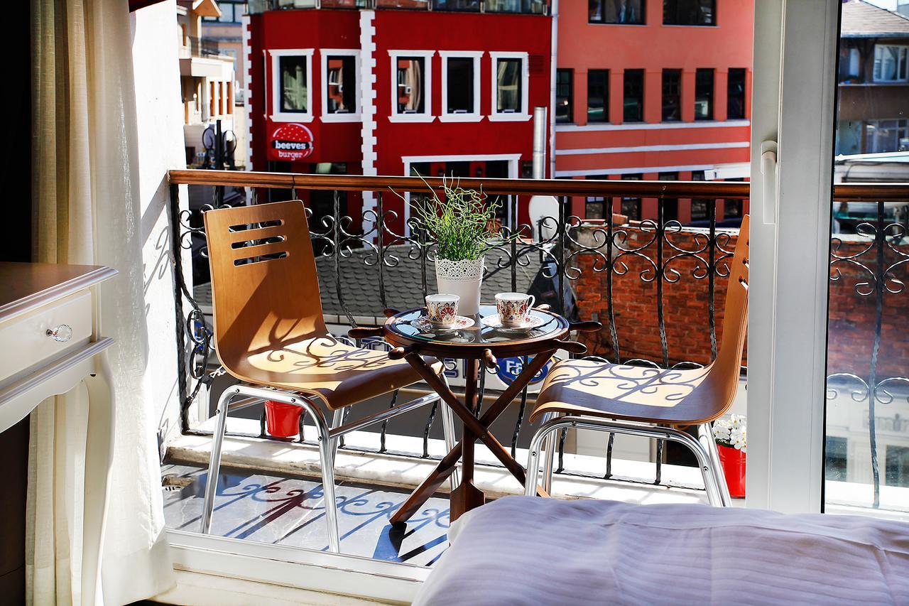 The House Next To Hotel Istanbul Exterior photo